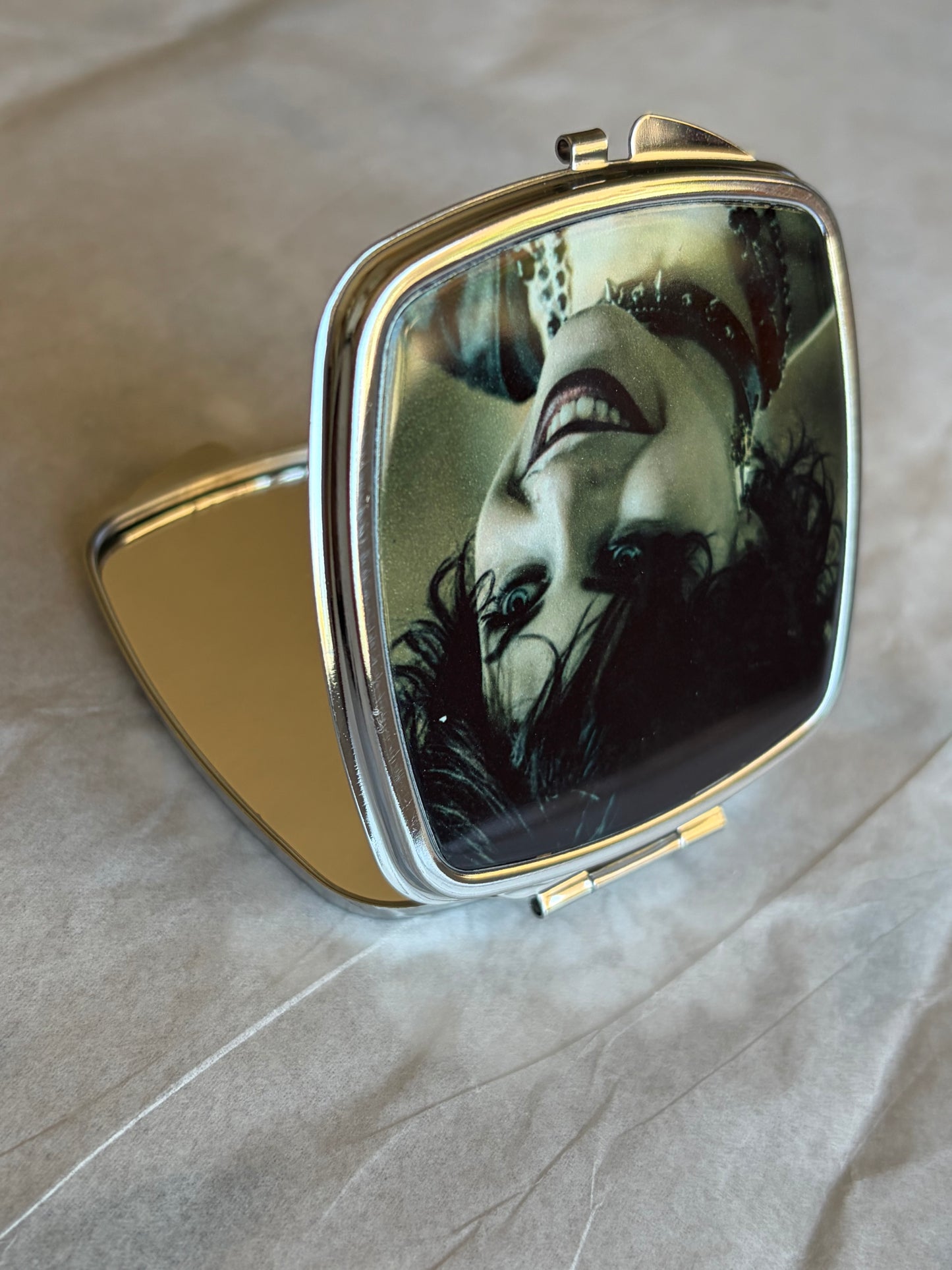 Custom Icon compact mirrors 🖤