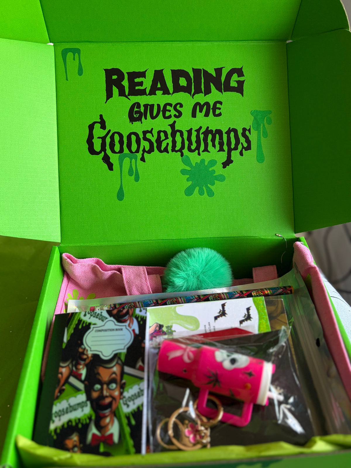 Reading Gives Me Goosebumps mystery book box! 💚🖤🧡